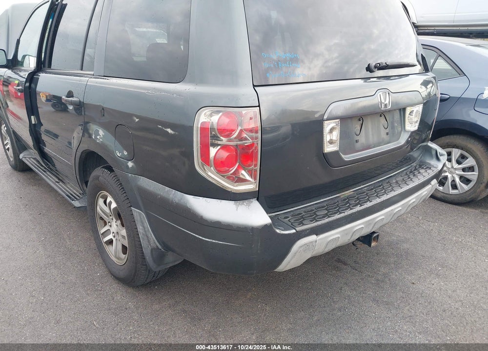 2004 HONDA PILOT VIN: 2HKYF18464H513292
