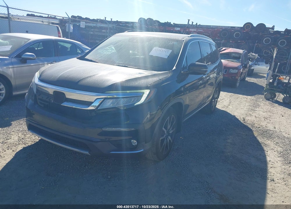 2019 HONDA PILOT TOURING VIN: 5FNYF5H91KB011966