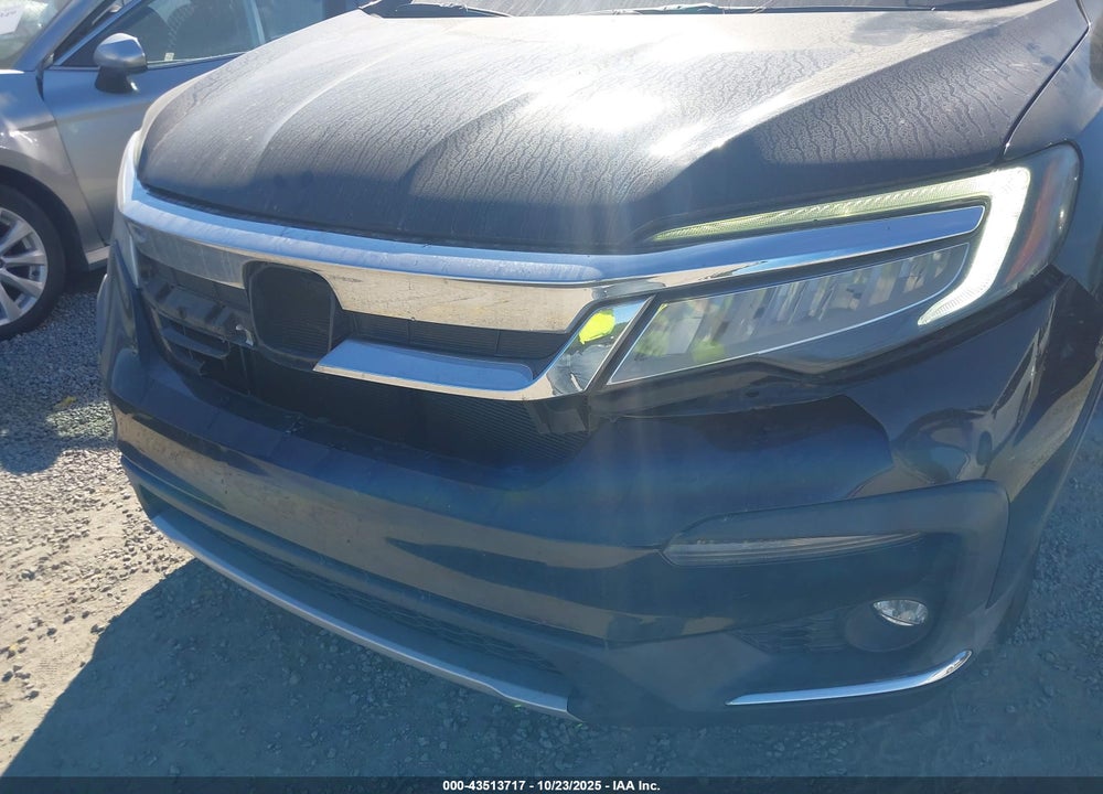 2019 HONDA PILOT TOURING VIN: 5FNYF5H91KB011966