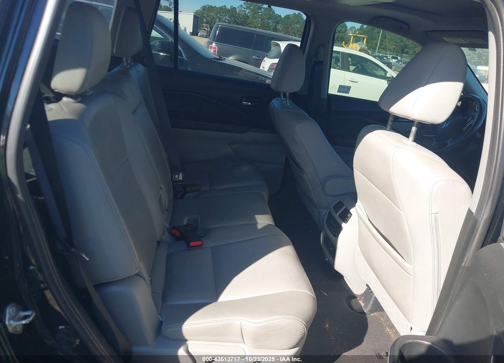 2019 HONDA PILOT TOURING VIN: 5FNYF5H91KB011966