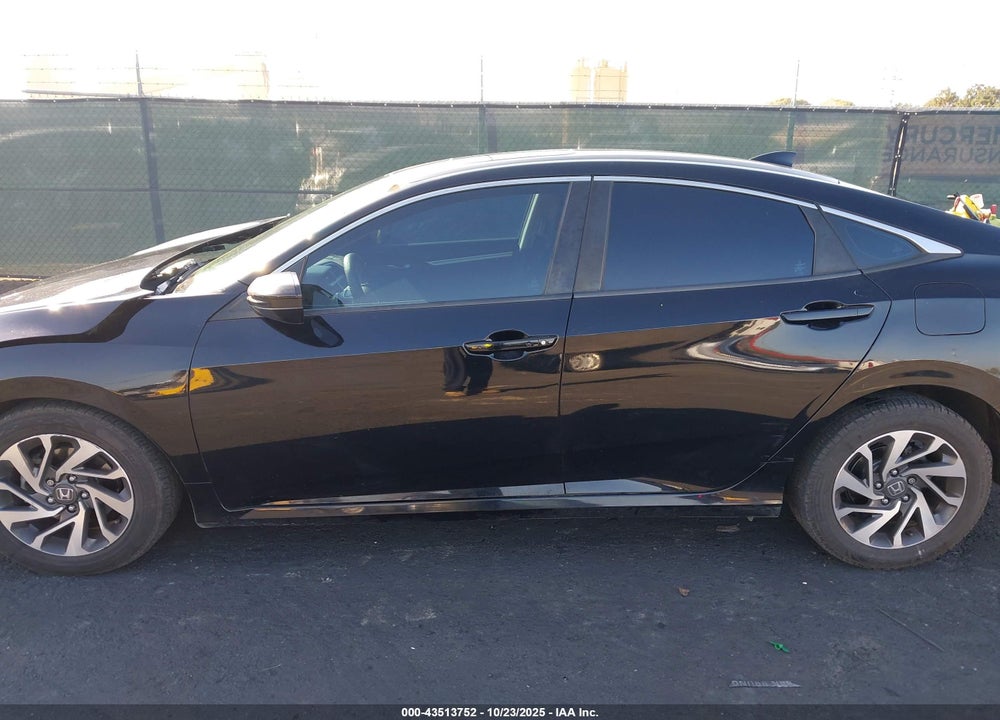 2017 HONDA CIVIC VIN: 2HGFC2F72HH514829