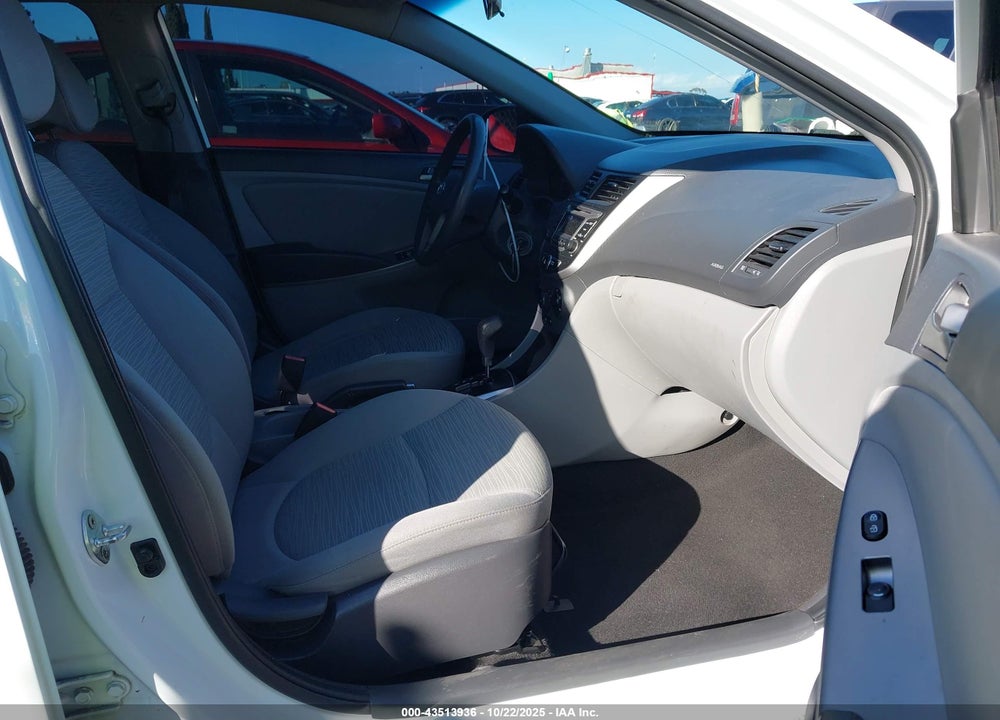 2016 HYUNDAI ACCENT VIN: KMHCT4AE5GU107789
