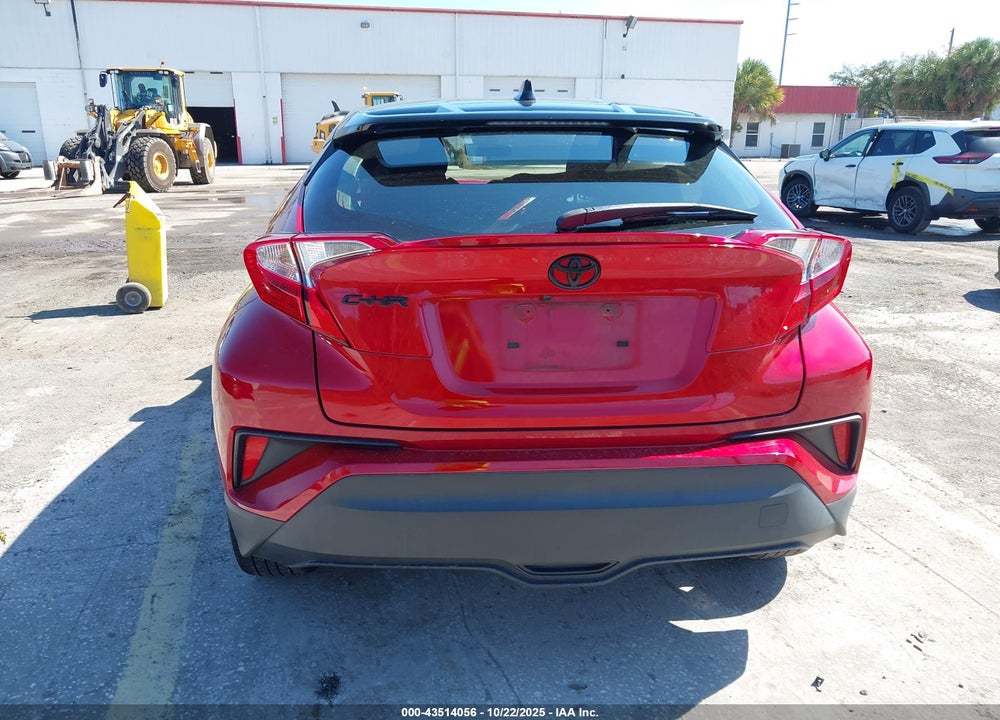 2020 TOYOTA C-HR XLE VIN: JTNKHMBX0L1087461