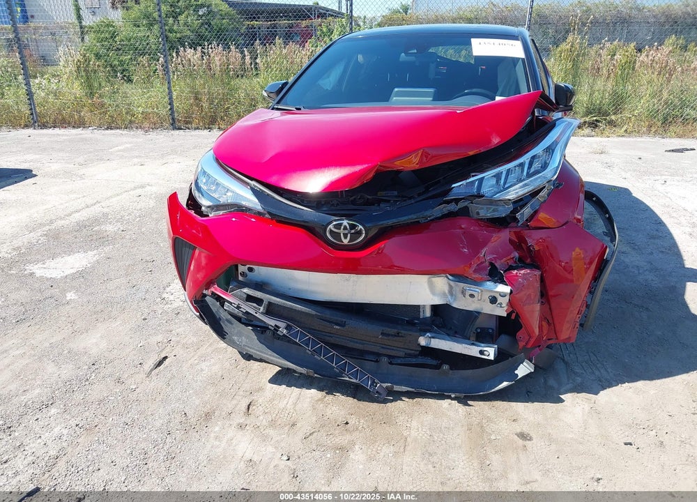 2020 TOYOTA C-HR XLE VIN: JTNKHMBX0L1087461