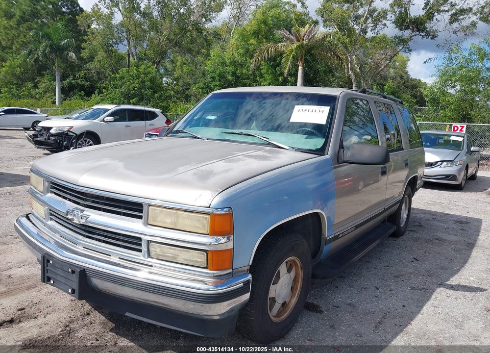 1999 CHEVROLET TAHOE LT VIN: 1GNEC13R0XR145632