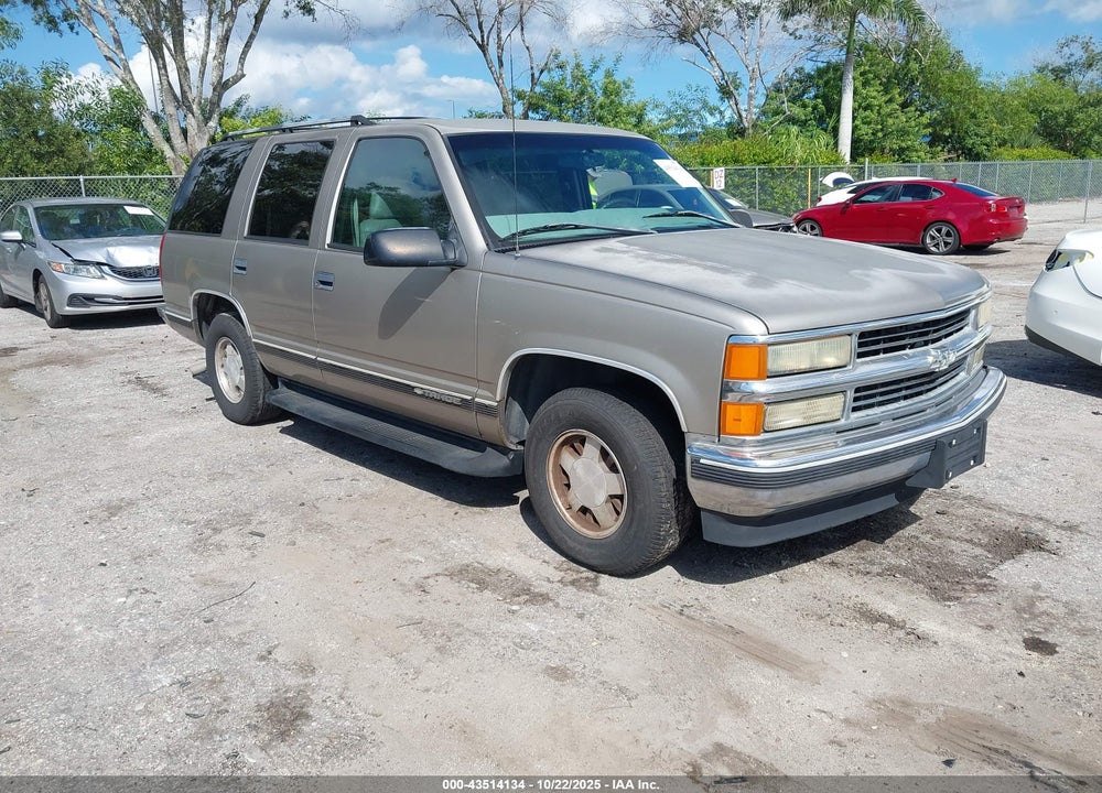 1999 CHEVROLET TAHOE LT VIN: 1GNEC13R0XR145632