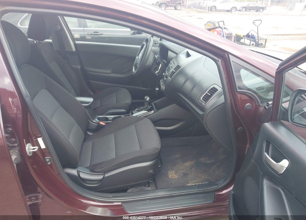2017 KIA FORTE LX VIN: 3KPFK4A73HE076371