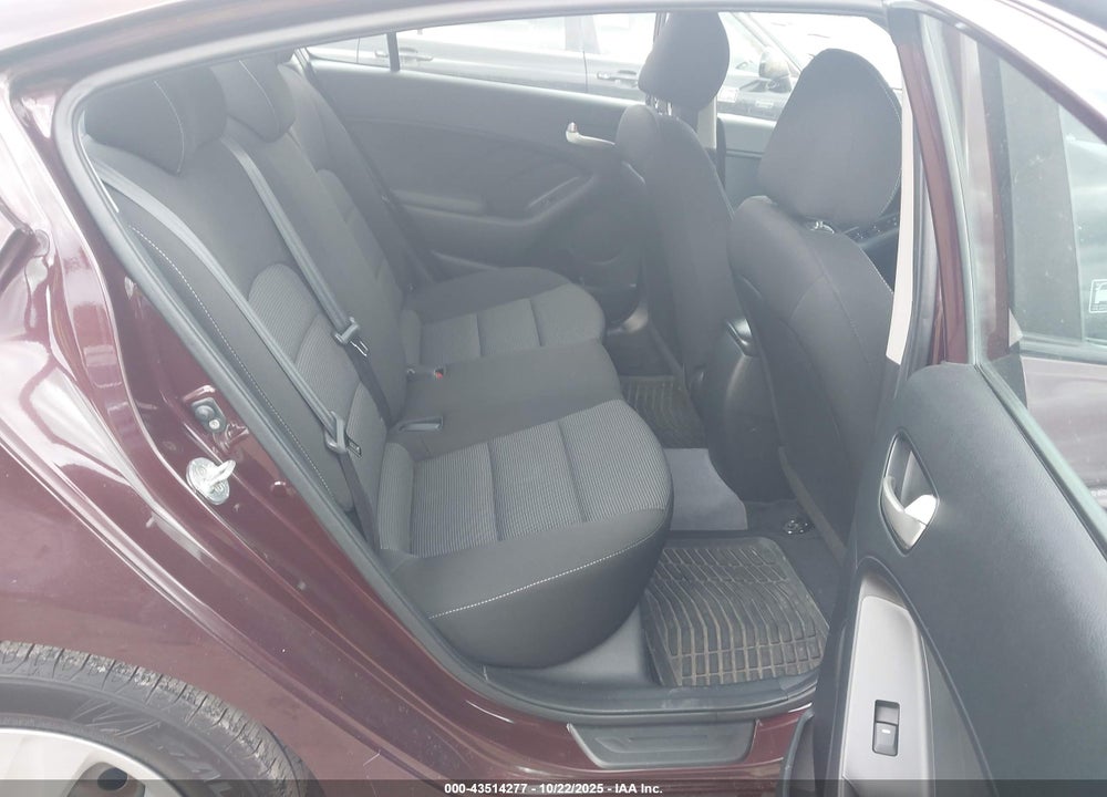 2017 KIA FORTE LX VIN: 3KPFK4A73HE076371