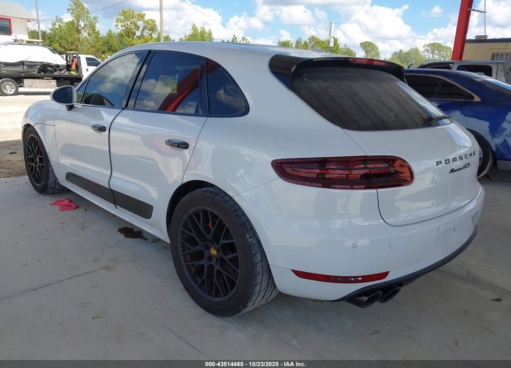 2018 PORSCHE MACAN GTS VIN: WP1AG2A5XJLB62058