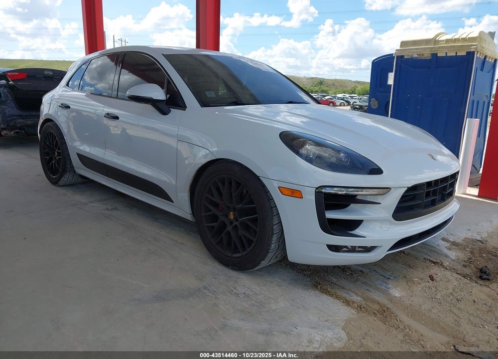 2018 PORSCHE MACAN GTS VIN: WP1AG2A5XJLB62058