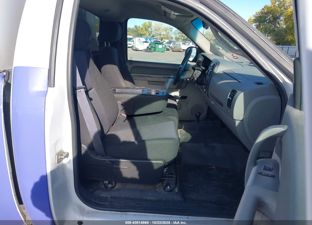 2011 CHEVROLET SILVERADO 1500 WORK TRUCK VIN: 1GCNKPE0XBZ189563