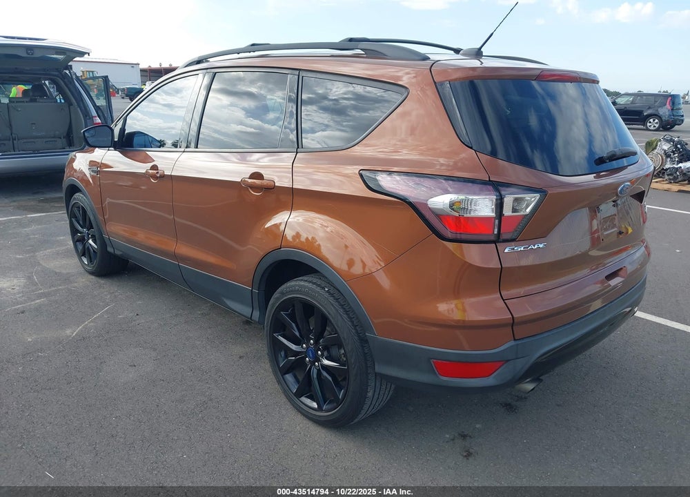 2017 FORD ESCAPE SE VIN: 1FMCU9GD3HUC27231