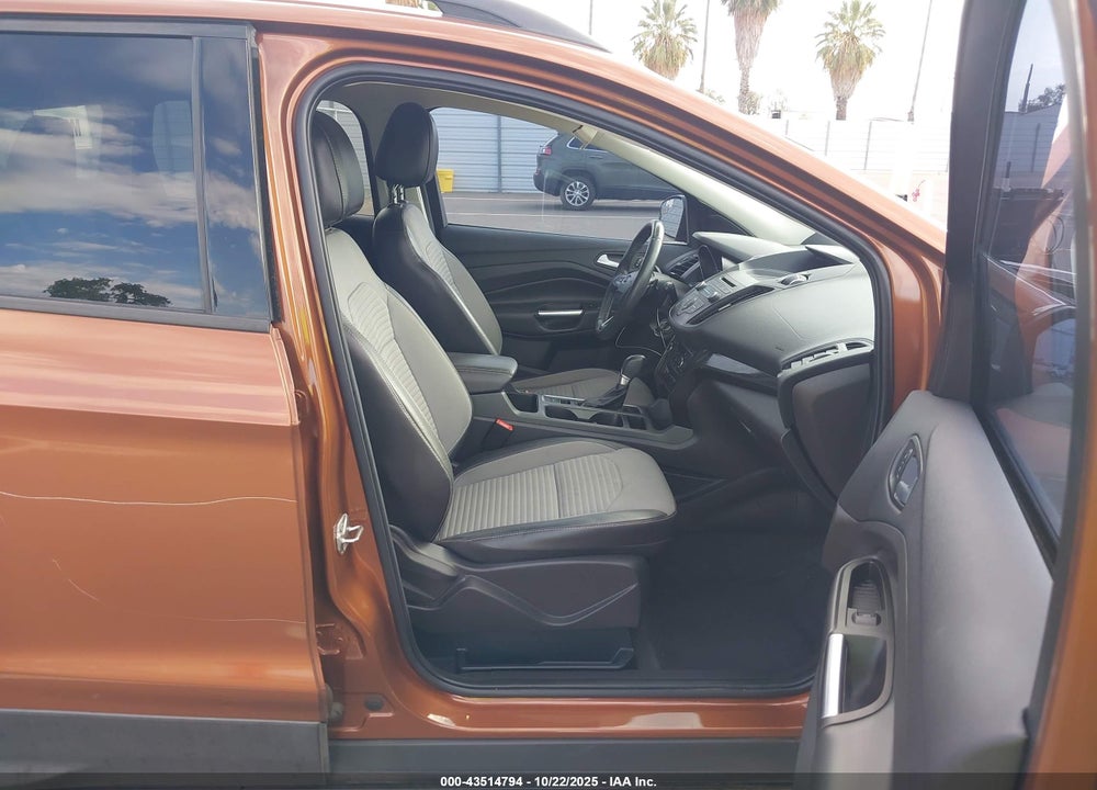 2017 FORD ESCAPE SE VIN: 1FMCU9GD3HUC27231