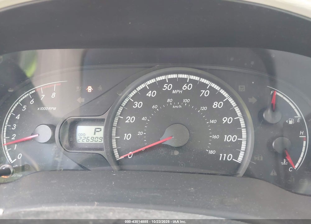 2011 TOYOTA SIENNA LE V6 VIN: 5TDKK3DC3BS080158