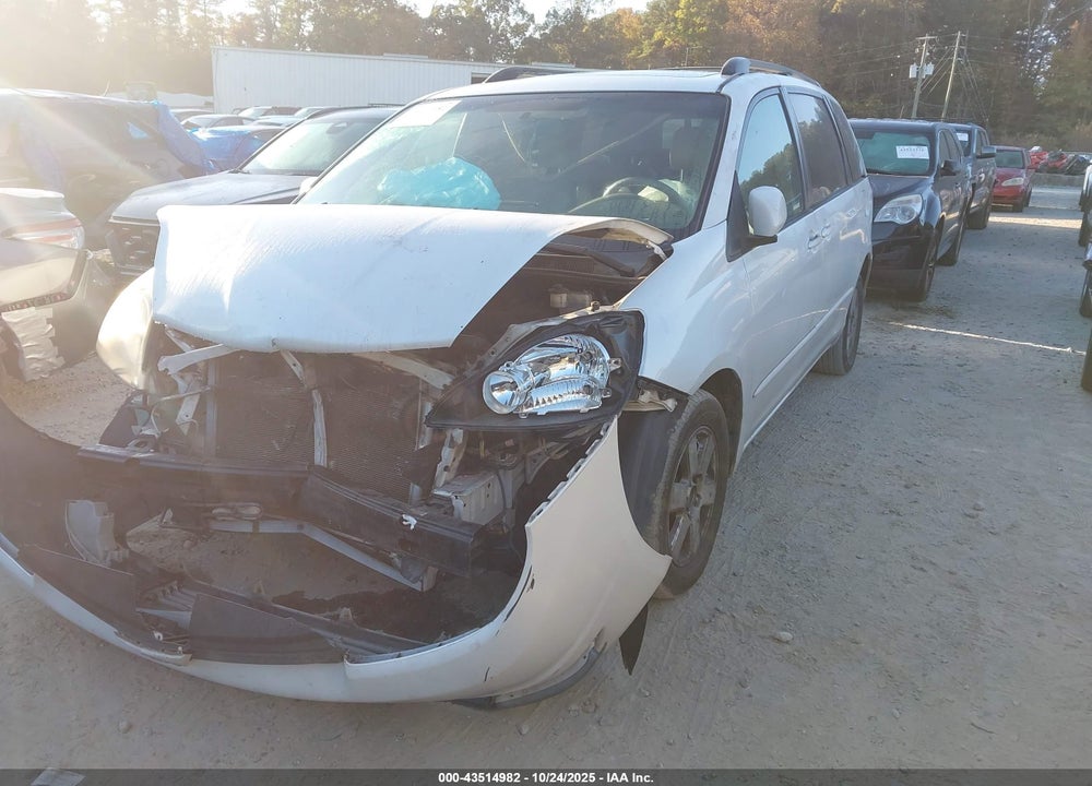 2004 TOYOTA SIENNA XLE VIN: 5TDZA22C74S149578