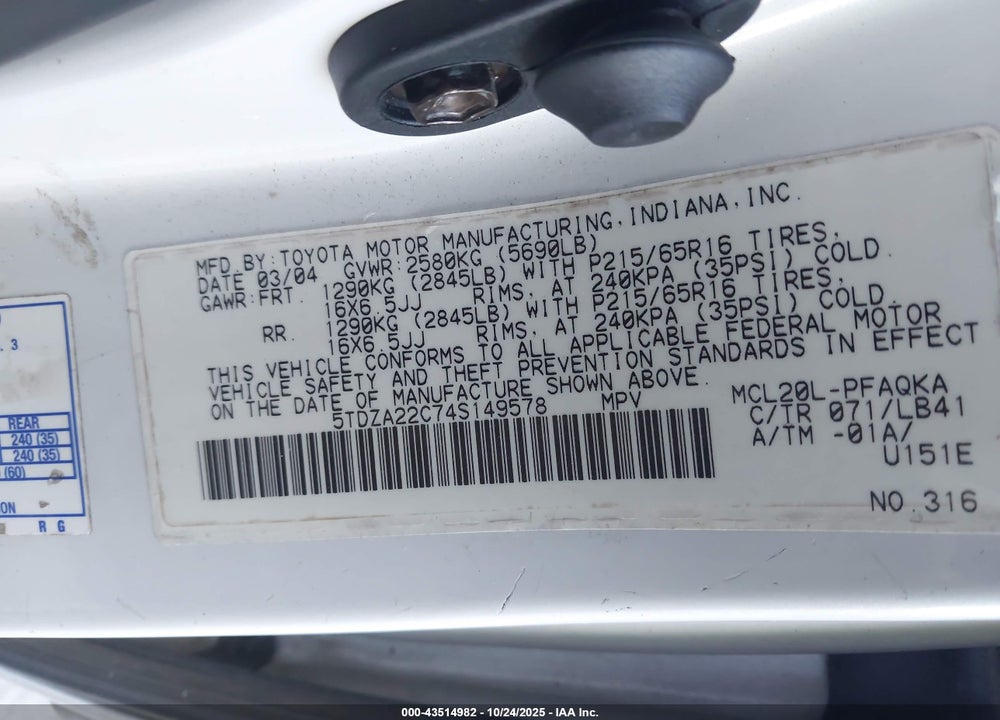 2004 TOYOTA SIENNA XLE VIN: 5TDZA22C74S149578