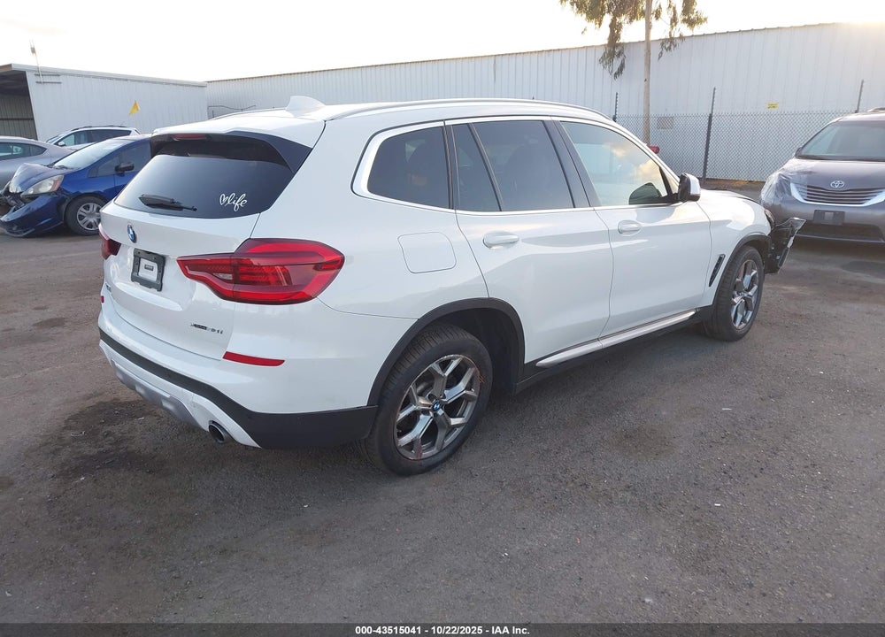 2021 BMW X3 VIN: 5UXTY5C00M9G46673