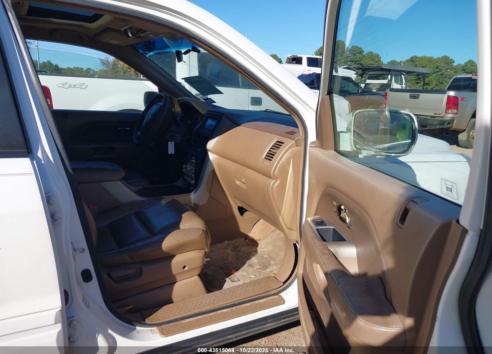 2008 HONDA PILOT EX-L VIN: 5FNYF28718B027414