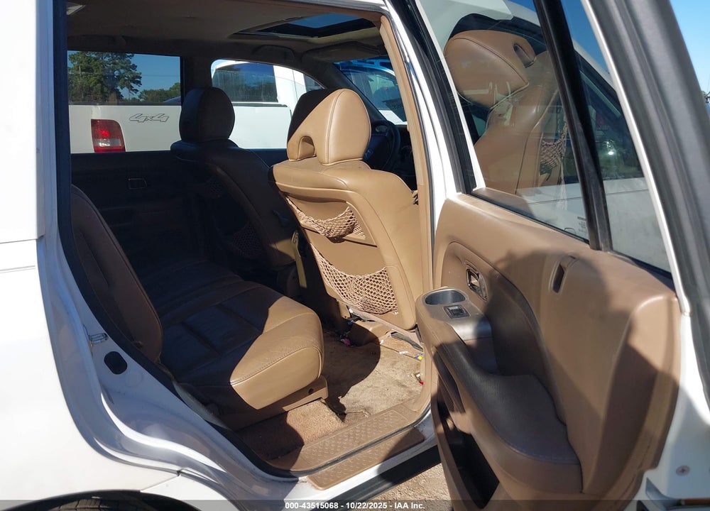 2008 HONDA PILOT EX-L VIN: 5FNYF28718B027414