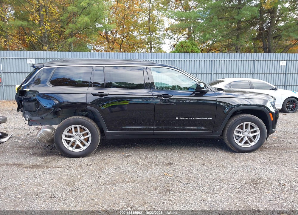 2024 JEEP GRAND CHEROKEE L LAREDO X 4X4 VIN: 1C4RJKAGXR8618842