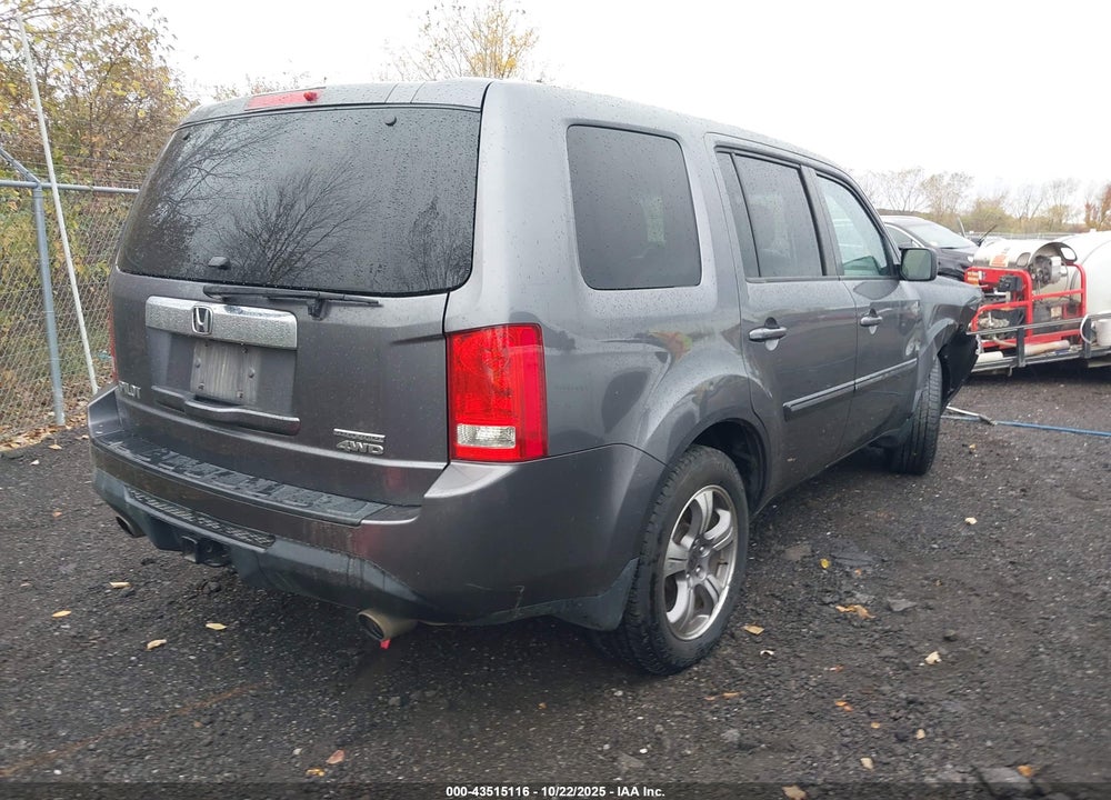 2015 HONDA PILOT VIN: 5FNYF4H38FB019252