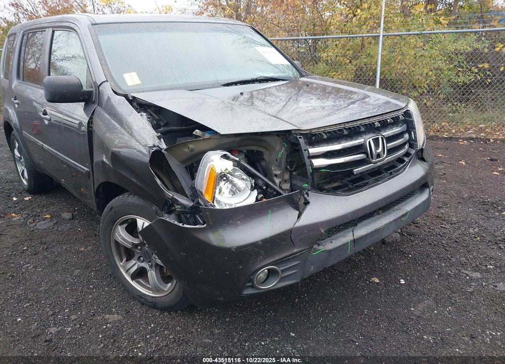 2015 HONDA PILOT VIN: 5FNYF4H38FB019252
