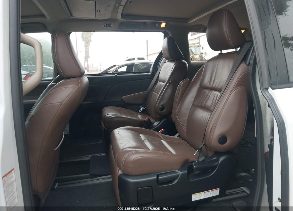 2017 TOYOTA SIENNA LIMITED PREMIUM 7 PASSENGER VIN: 5TDYZ3DC8HS844648