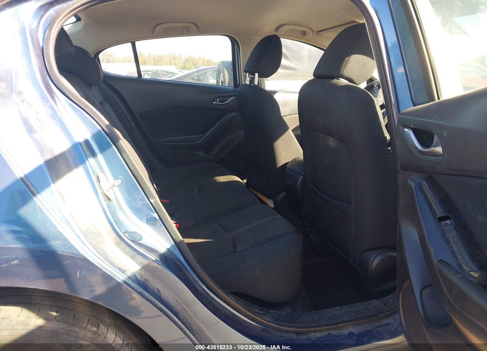 2018 MAZDA 3 SPORT VIN: 3MZBN1U77JM181049
