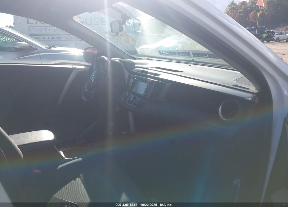 2014 TOYOTA RAV4 LE VIN: JTMBFREV5ED060209