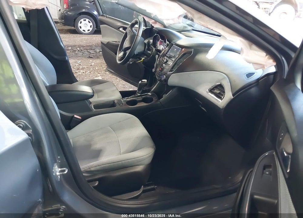 2019 CHEVROLET CRUZE LT VIN: 1G1BE5SM5K7139258