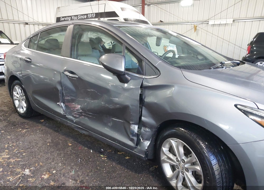 2019 CHEVROLET CRUZE LT VIN: 1G1BE5SM5K7139258