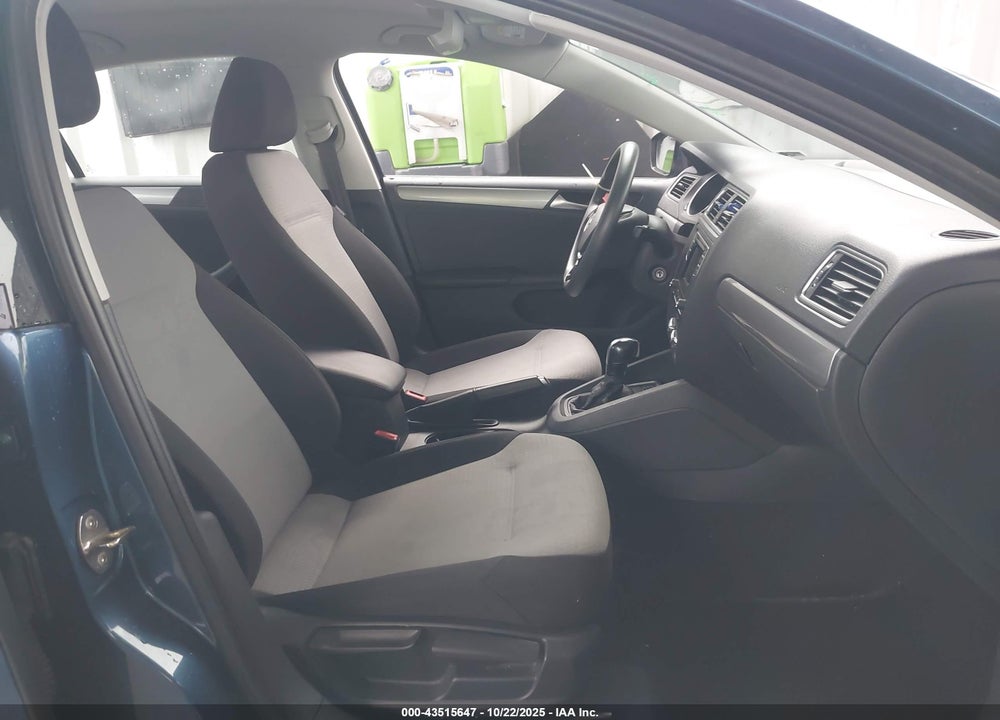 2017 VOLKSWAGEN JETTA VIN: 3VW2B7AJ8HM281814