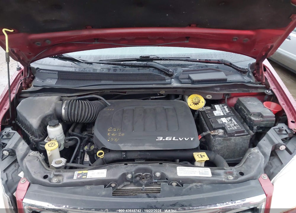 2014 CHRYSLER TOWN & COUNTRY VIN: 2C4RC1CG2ER273287