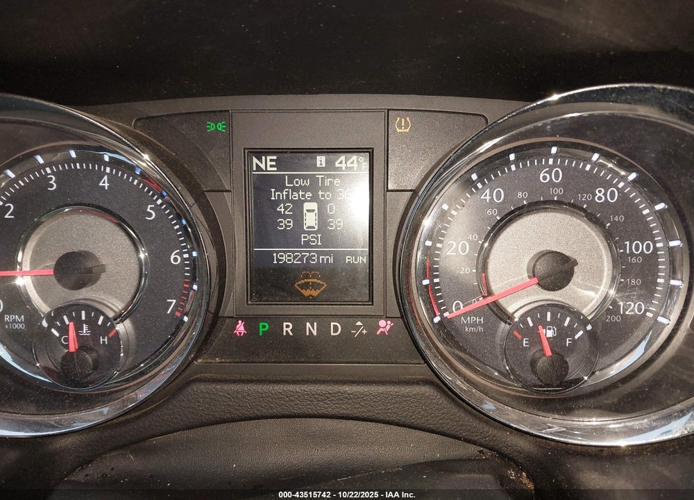 2014 CHRYSLER TOWN & COUNTRY VIN: 2C4RC1CG2ER273287