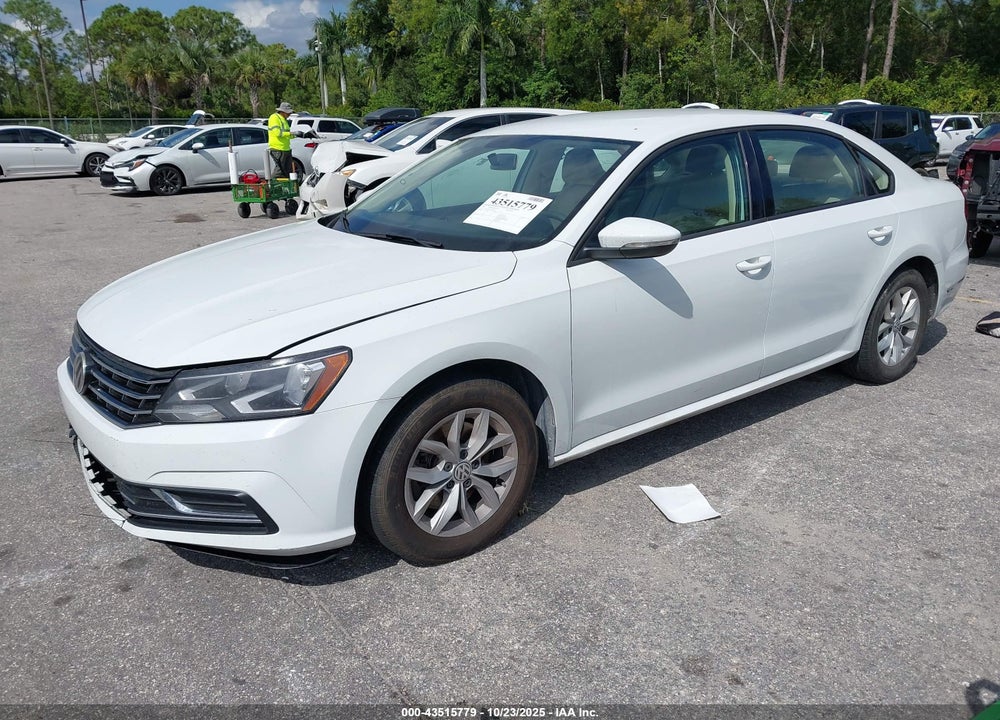 2018 VOLKSWAGEN PASSAT 2.0T R-LINE/2.0T S VIN: 1VWAA7A36JC043600
