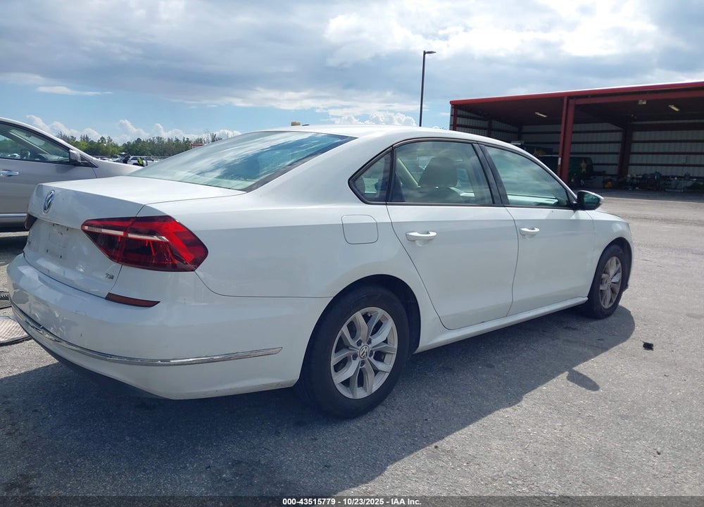 2018 VOLKSWAGEN PASSAT 2.0T R-LINE/2.0T S VIN: 1VWAA7A36JC043600