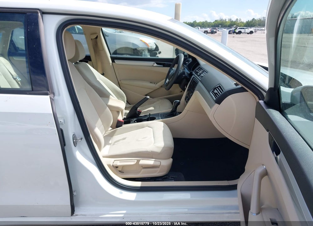 2018 VOLKSWAGEN PASSAT 2.0T R-LINE/2.0T S VIN: 1VWAA7A36JC043600