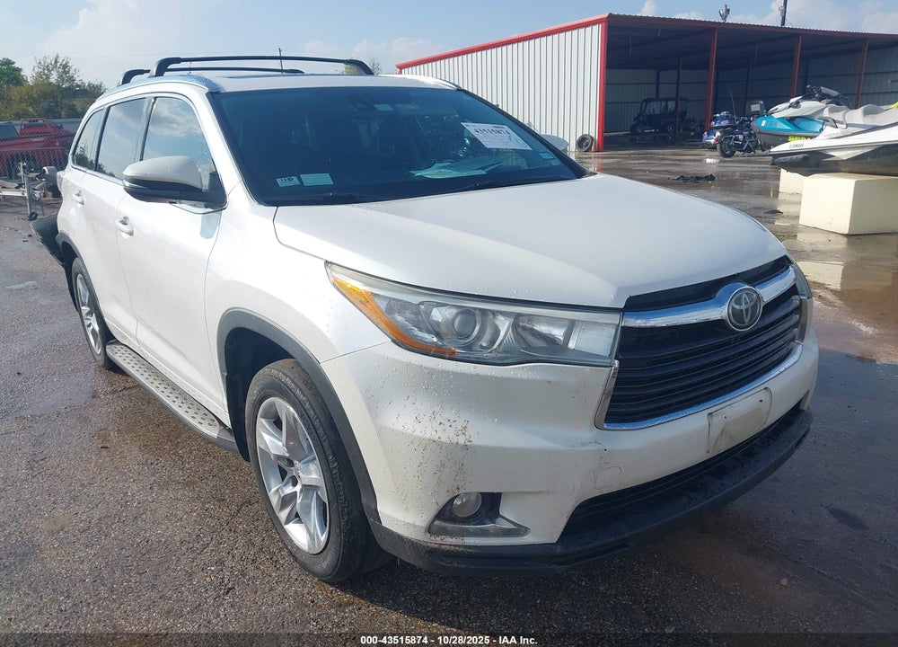 2015 TOYOTA HIGHLANDER LIMITED PLATINUM V6 VIN: 5TDYKRFH7FS111360