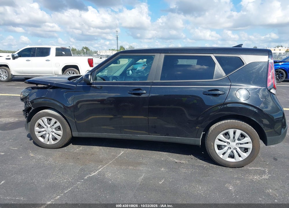 2023 KIA SOUL LX VIN: KNDJ23AU0P7874903