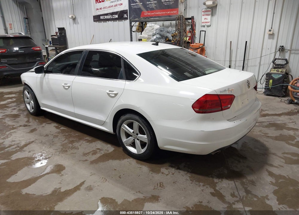 2013 VOLKSWAGEN PASSAT 2.5L SE VIN: 1VWBP7A35DC074845