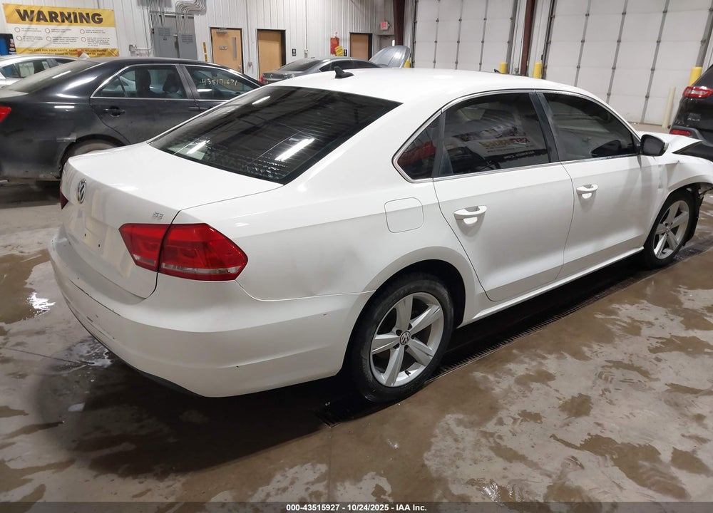2013 VOLKSWAGEN PASSAT 2.5L SE VIN: 1VWBP7A35DC074845