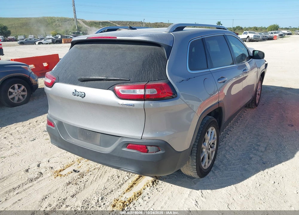 2014 JEEP CHEROKEE VIN: 1C4PJLCB5EW323829