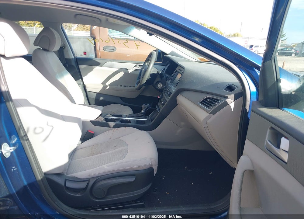 2016 HYUNDAI SONATA SE VIN: 5NPE24AF1GH328325