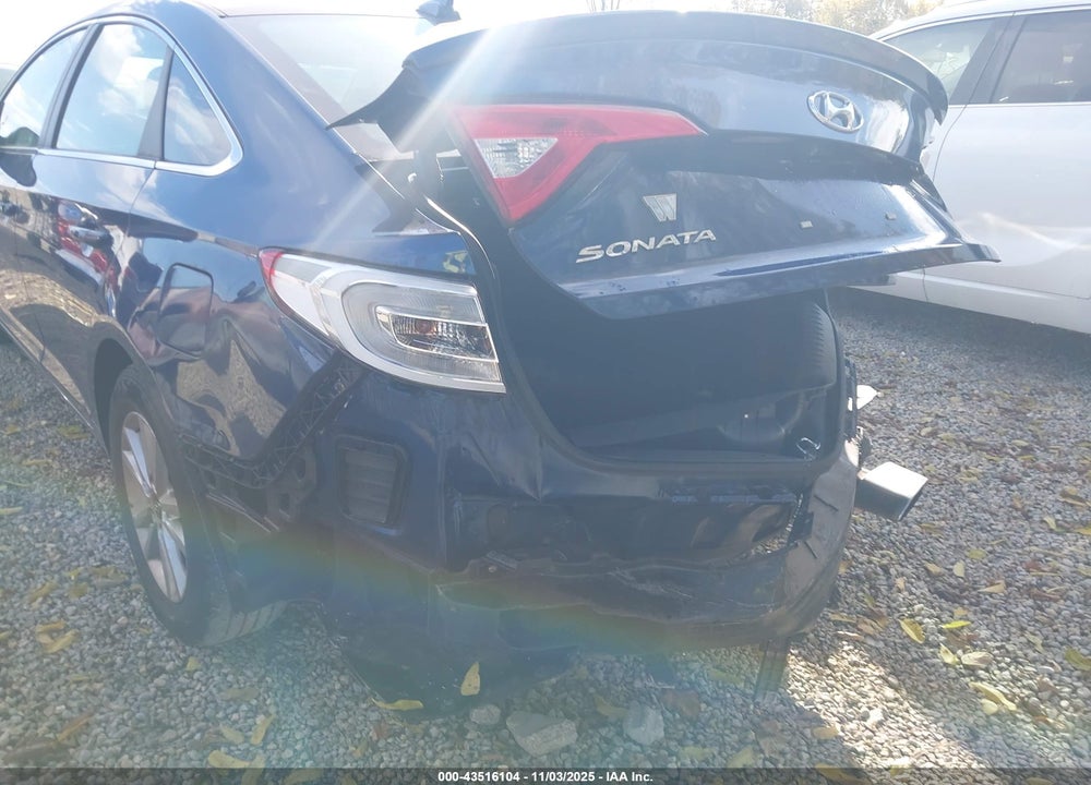 2016 HYUNDAI SONATA SE VIN: 5NPE24AF1GH328325