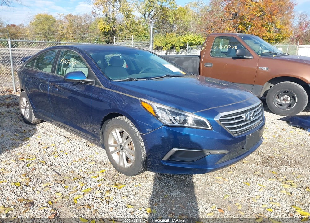 2016 HYUNDAI SONATA SE VIN: 5NPE24AF1GH328325