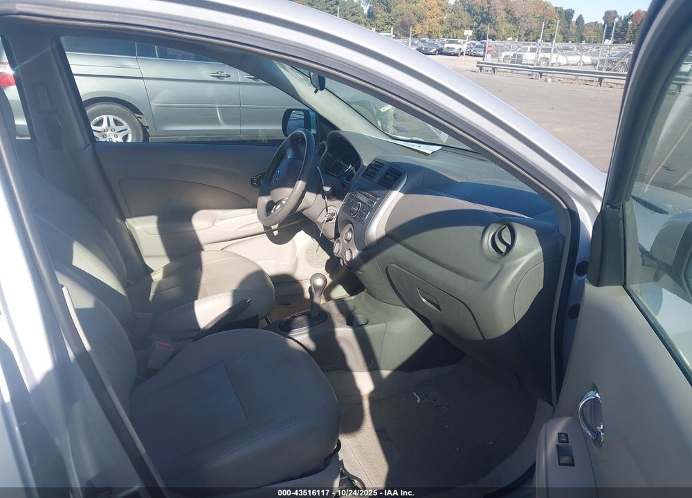 2013 NISSAN VERSA 1.6 SV VIN: 3N1CN7AP5DL819200
