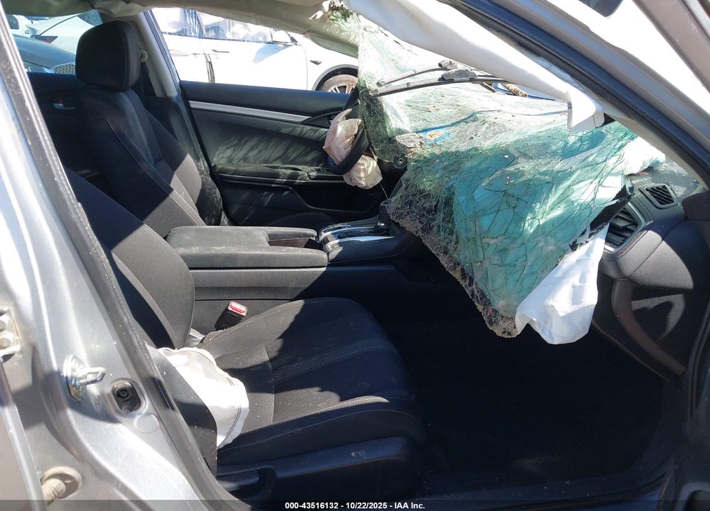 2018 HONDA CIVIC VIN: 2HGFC2F52JH557572