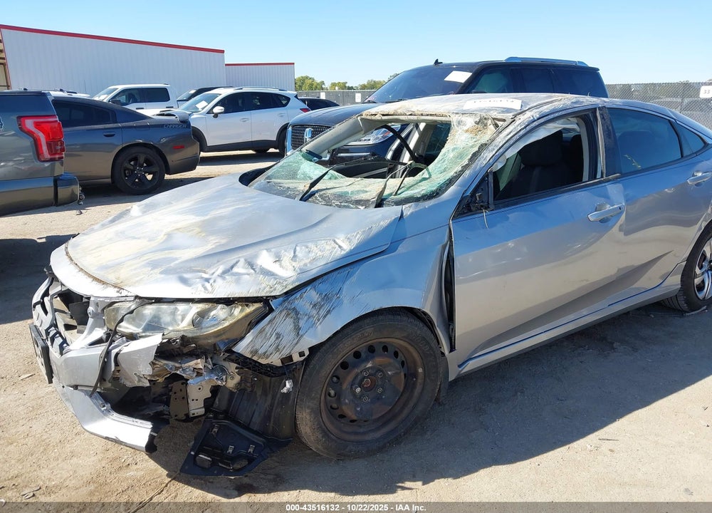 2018 HONDA CIVIC VIN: 2HGFC2F52JH557572