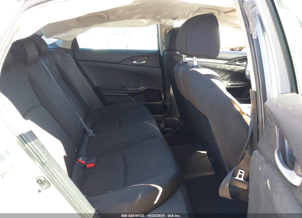 2018 HONDA CIVIC VIN: 2HGFC2F52JH557572