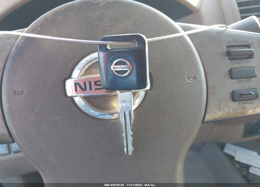 2005 NISSAN FRONTIER LE VIN: 1N6AD07W05C449233